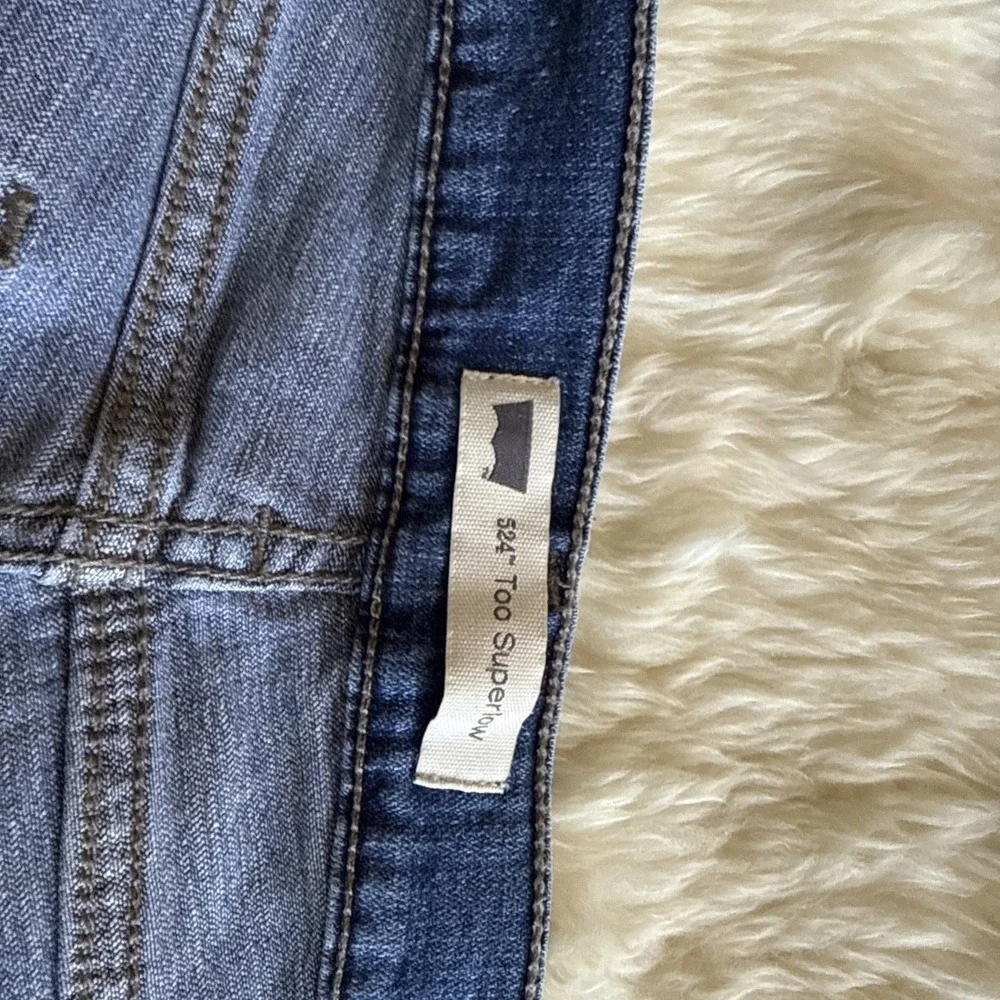 Levis Jeans 524 Too Superlow Juniors size 13M Low Rise Drnim Jeans